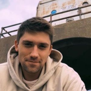 Meet your Posher, Zachery